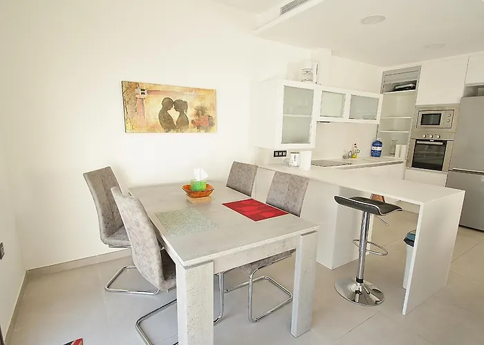 Designer With Pool Villa *